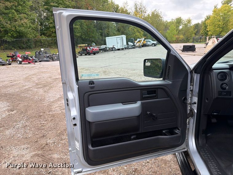image for item FT7524 2013 Ford F150 Ext. Cab pickup truck