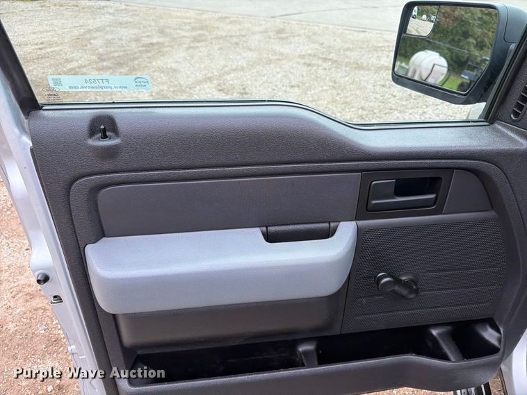 image for item FT7524 2013 Ford F150 Ext. Cab pickup truck