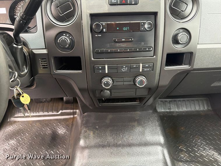 image for item FT7524 2013 Ford F150 Ext. Cab pickup truck