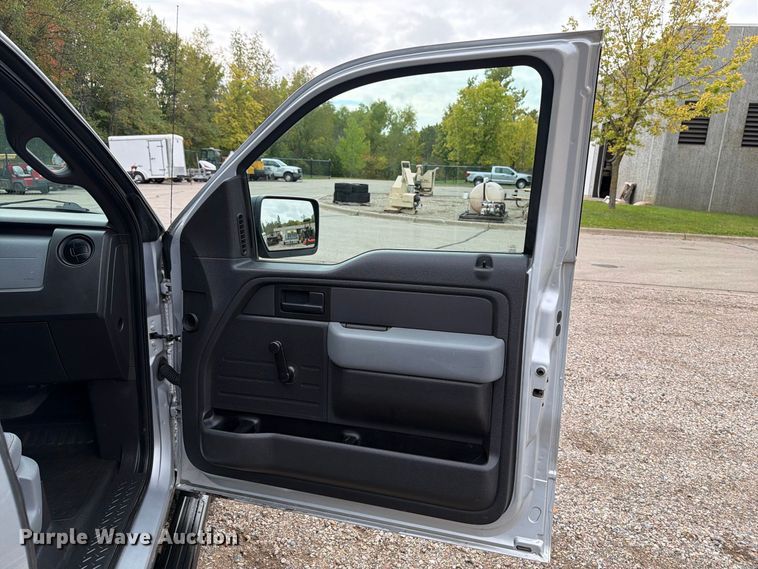 image for item FT7524 2013 Ford F150 Ext. Cab pickup truck