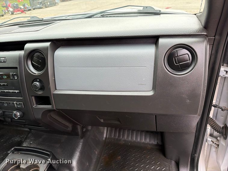 image for item FT7524 2013 Ford F150 Ext. Cab pickup truck