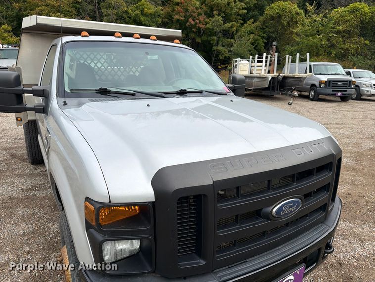 image for item FT7525 2008 Ford F350 Super Duty dump truck