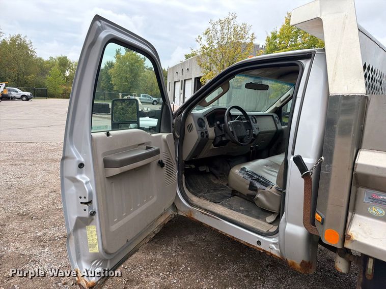 image for item FT7525 2008 Ford F350 Super Duty dump truck