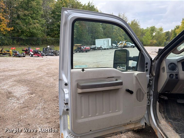 image for item FT7525 2008 Ford F350 Super Duty dump truck