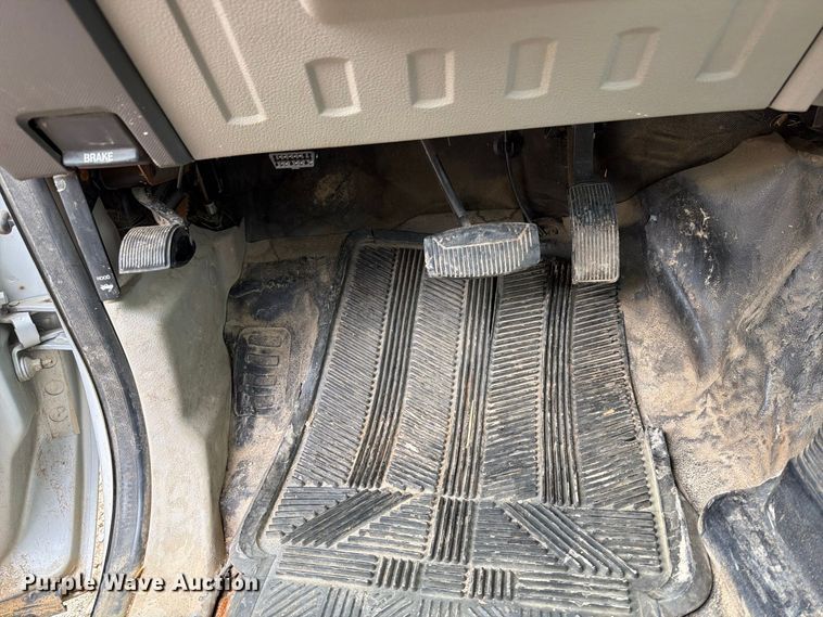 image for item FT7525 2008 Ford F350 Super Duty dump truck
