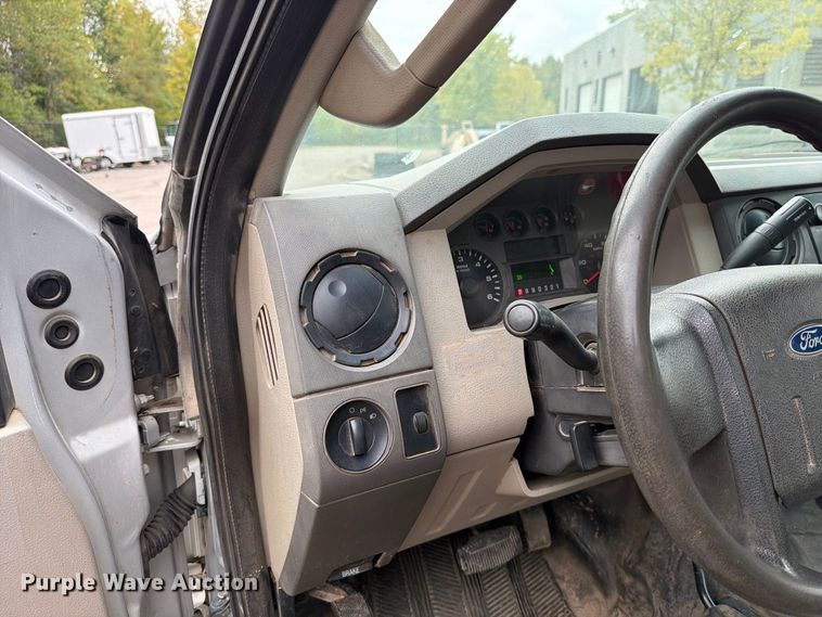 image for item FT7525 2008 Ford F350 Super Duty dump truck