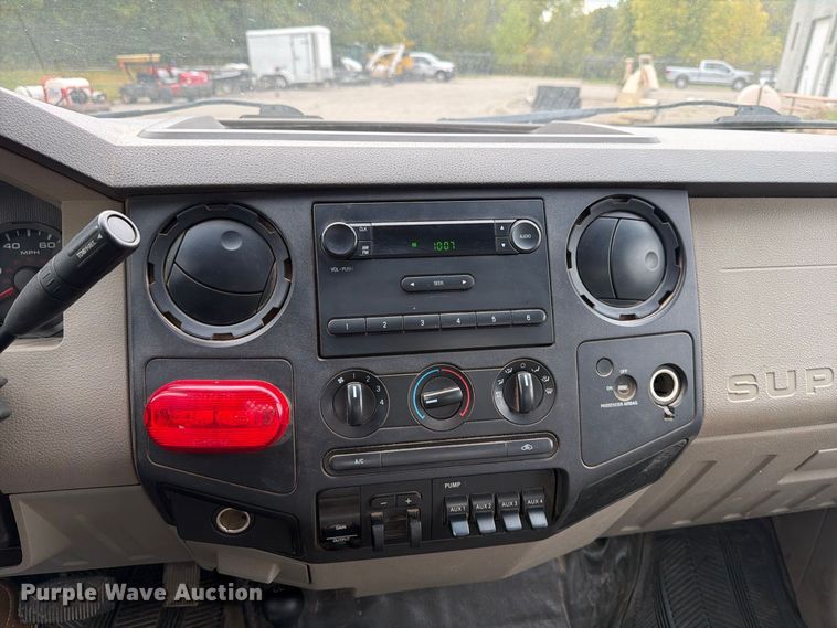 image for item FT7525 2008 Ford F350 Super Duty dump truck