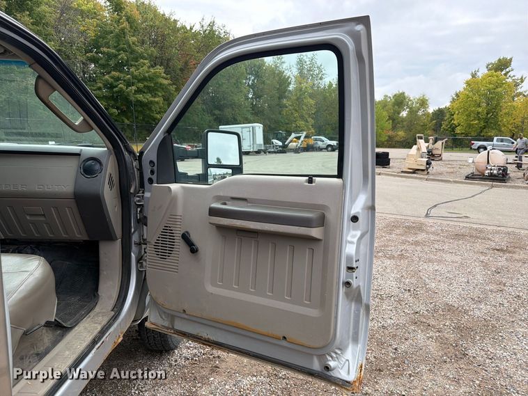 image for item FT7525 2008 Ford F350 Super Duty dump truck