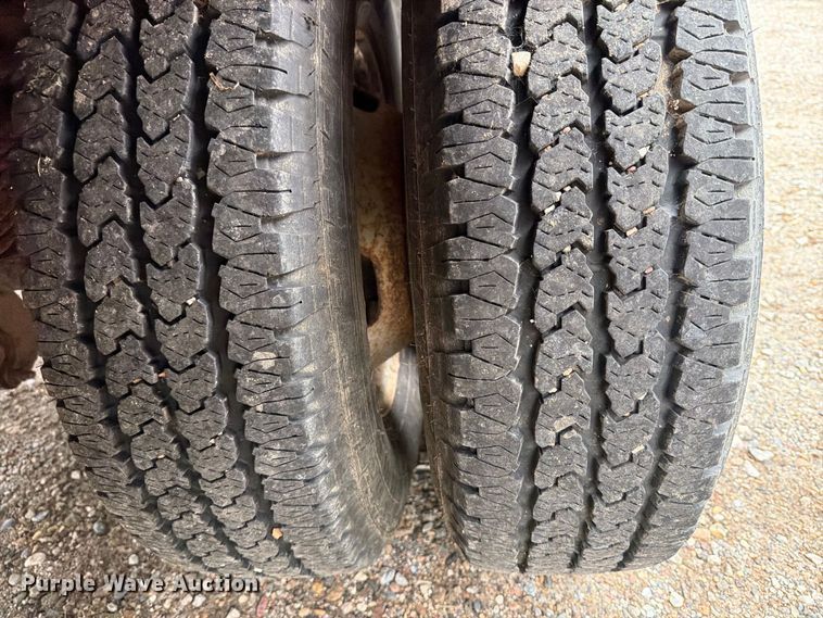 image for item FT7525 2008 Ford F350 Super Duty dump truck
