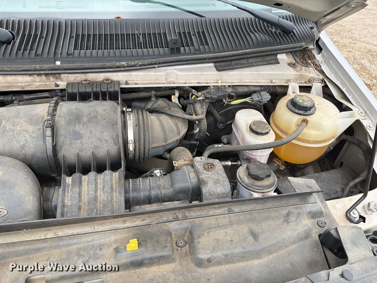 image for item FT7526 2013 Ford E350 Super Duty van
