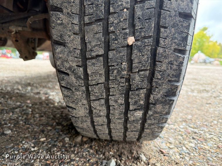 image for item FT7526 2013 Ford E350 Super Duty van