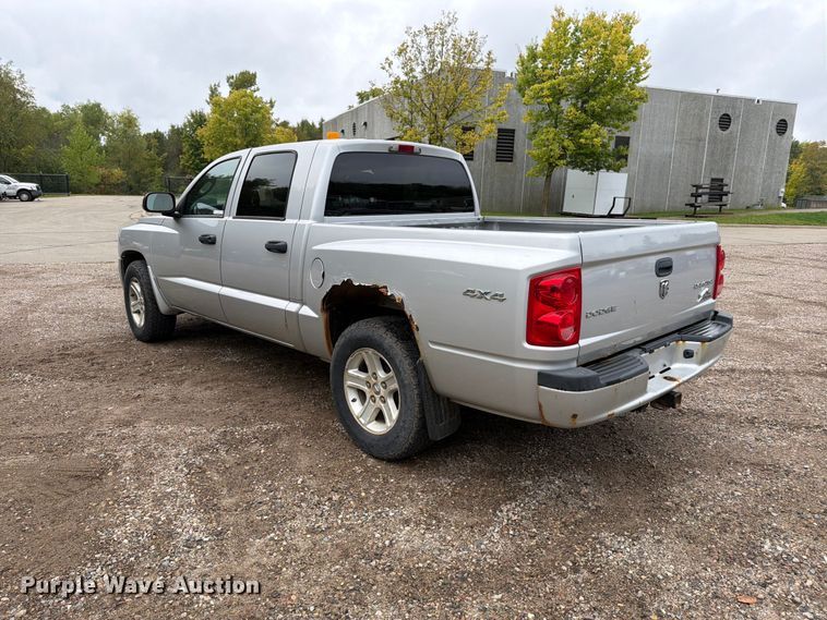 image for item FT7527 2011 Dodge Dakota Crew Cab pickup truck