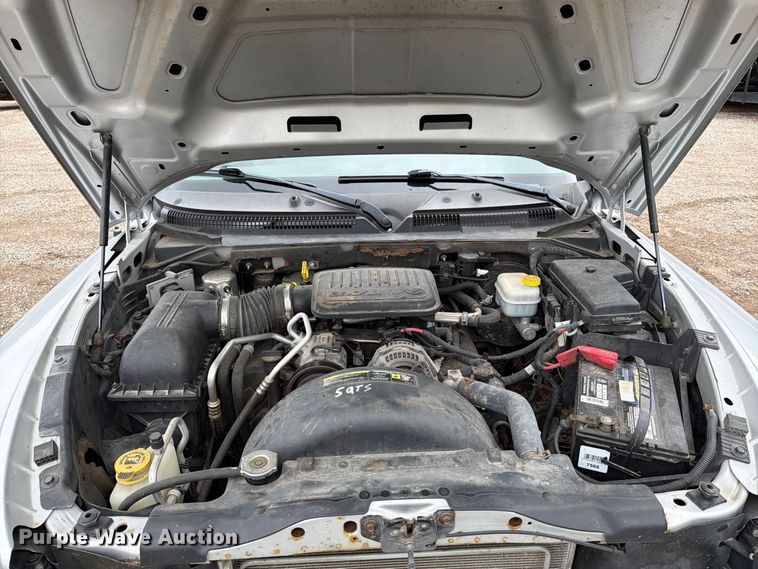 image for item FT7527 2011 Dodge Dakota Crew Cab pickup truck
