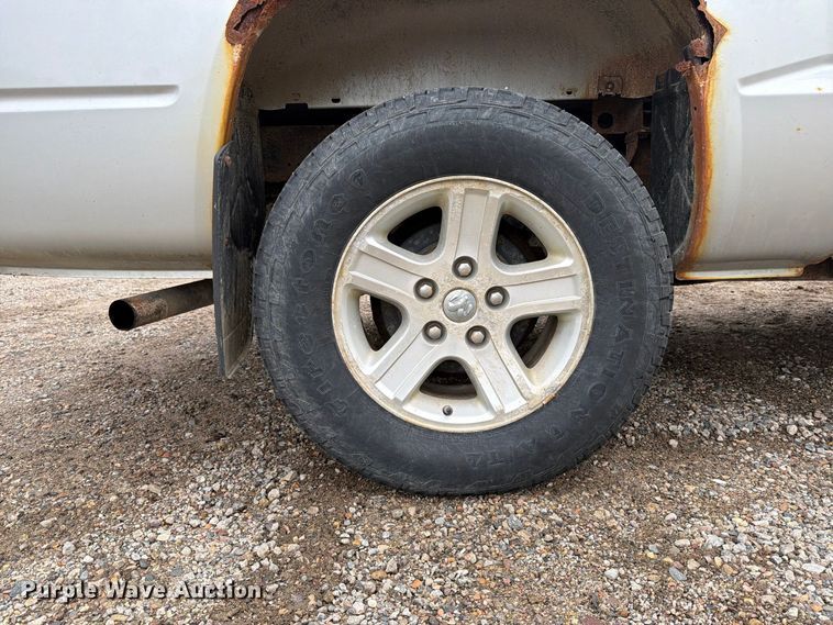 image for item FT7527 2011 Dodge Dakota Crew Cab pickup truck