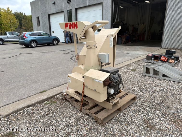 Finn B40 straw blower