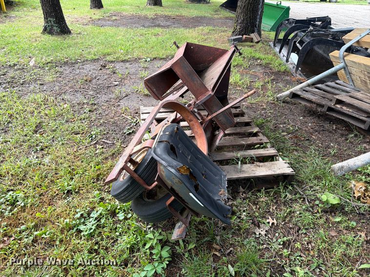 image for item FT8077 Tree planter