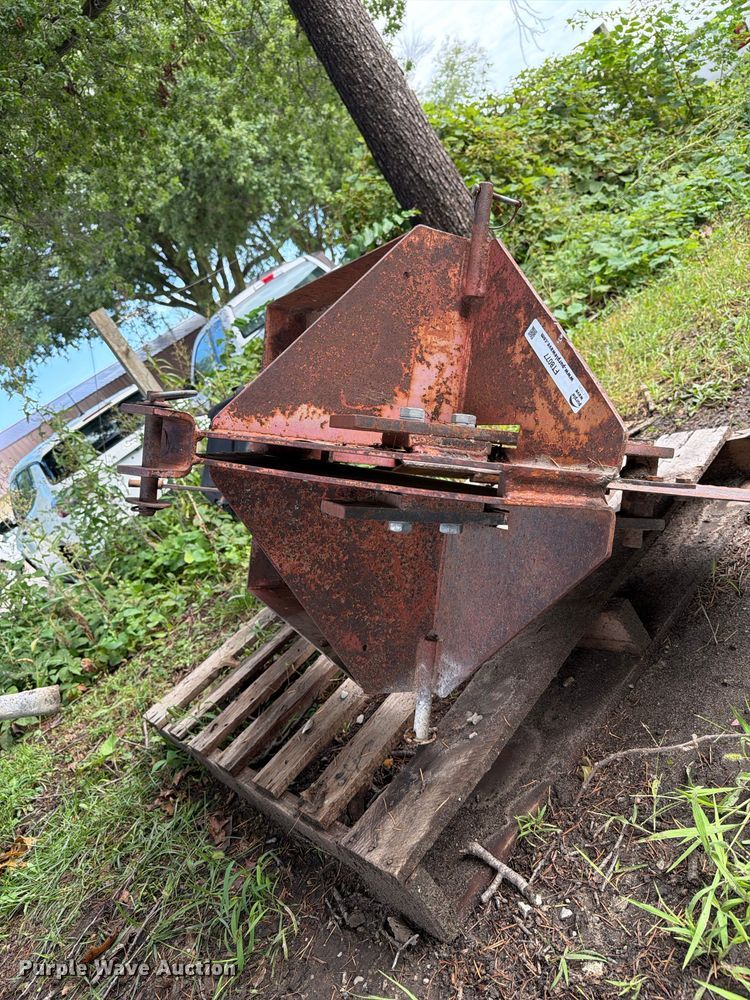 image for item FT8077 Tree planter