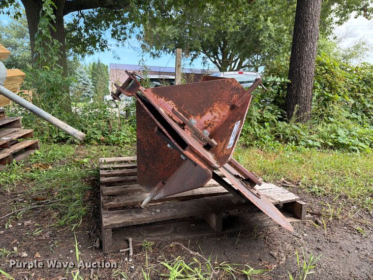 image for item FT8077 Tree planter