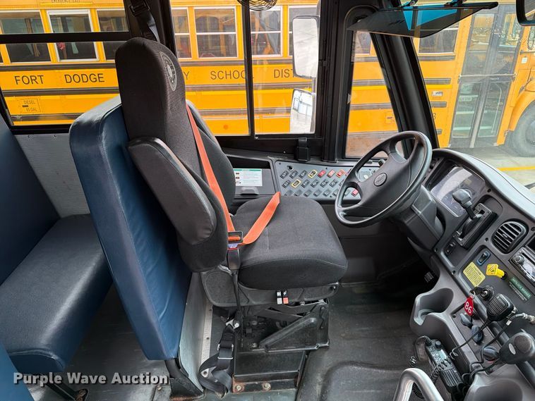 image for item FT8122 2017 Freightliner Thomas Built B2 school bus