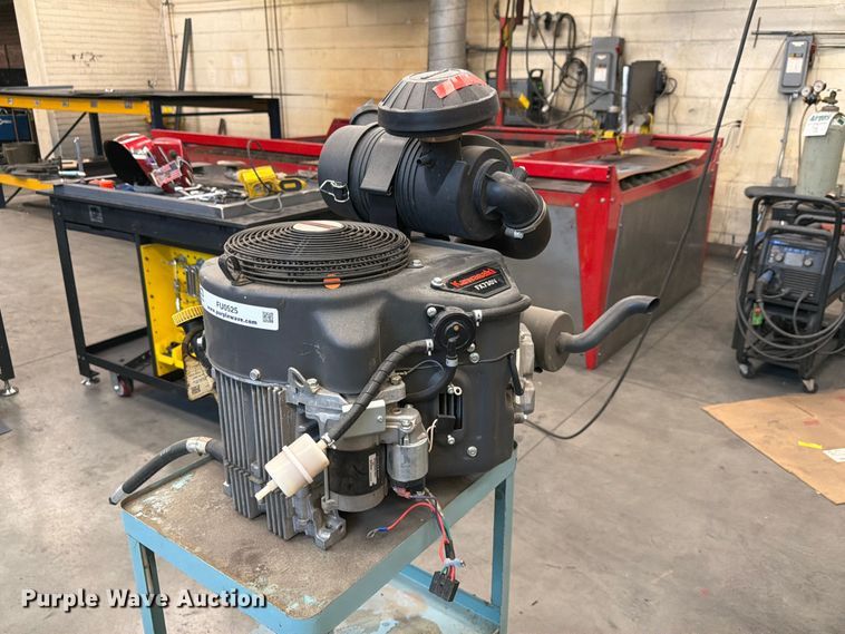image for item FU0525 Kawasaki FX730V engine