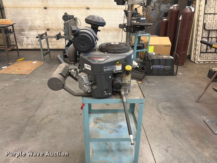 image for item FU0525 Kawasaki FX730V engine