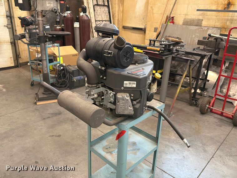 image for item FU0525 Kawasaki FX730V engine