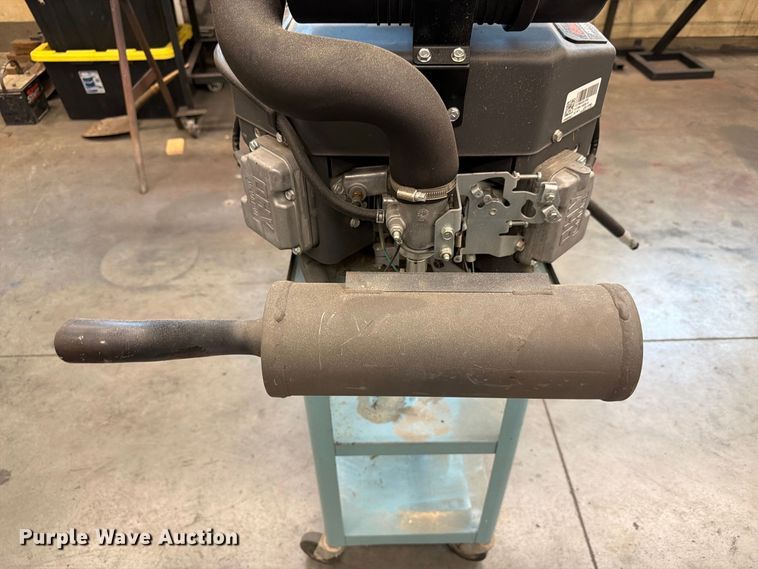 image for item FU0525 Kawasaki FX730V engine