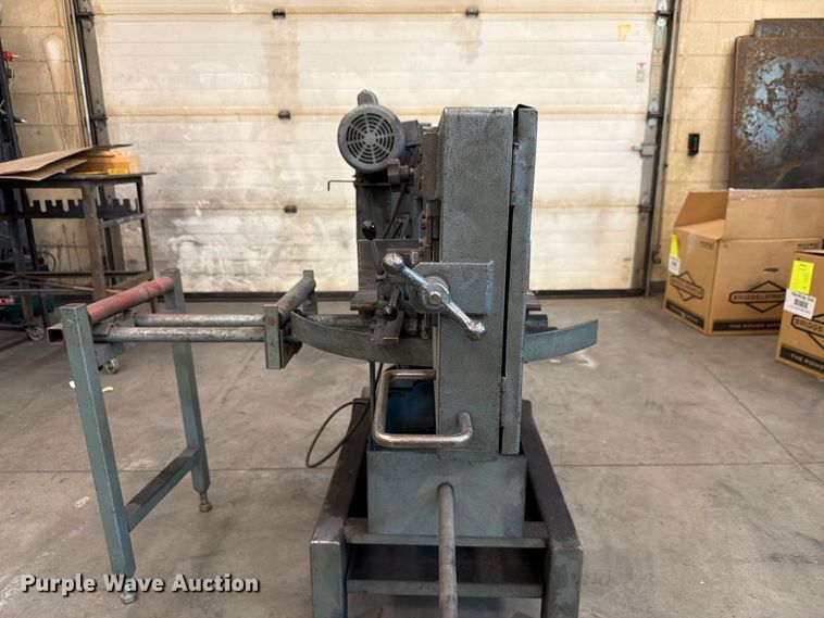 image for item FU0529 Ellis 1600 band saw