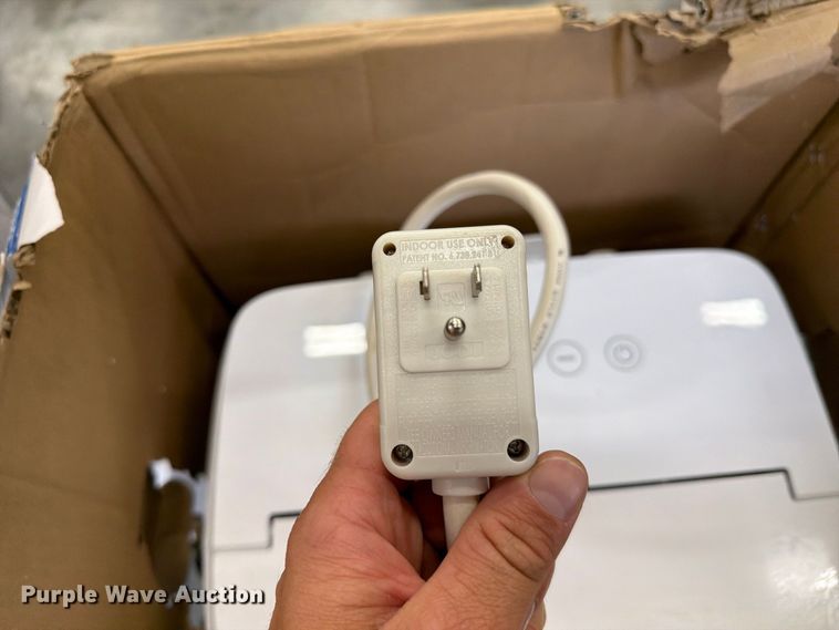 image for item FU0533 Friedrich ZCP12SA portable air conditioner