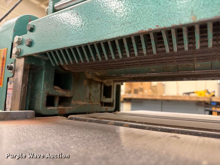 image for item FU0537 Grizzly G7213 planer
