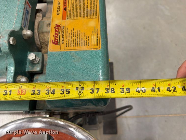 image for item FU0537 Grizzly G7213 planer
