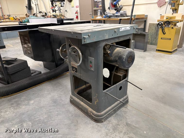 image for item FU0541 Rockwell 34-450 table saw
