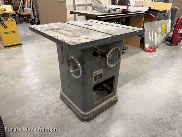 image for item FU0541 Rockwell 34-450 table saw