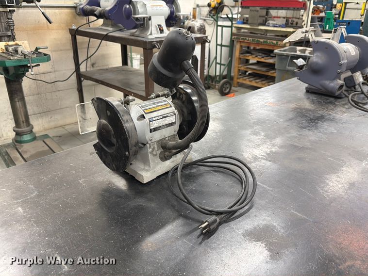 image for item FU0542 Delta 23-645 bench grinder