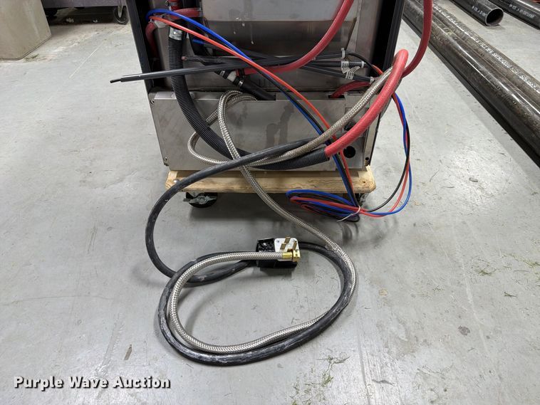 image for item FU0556 Hobart LXER dishwasher