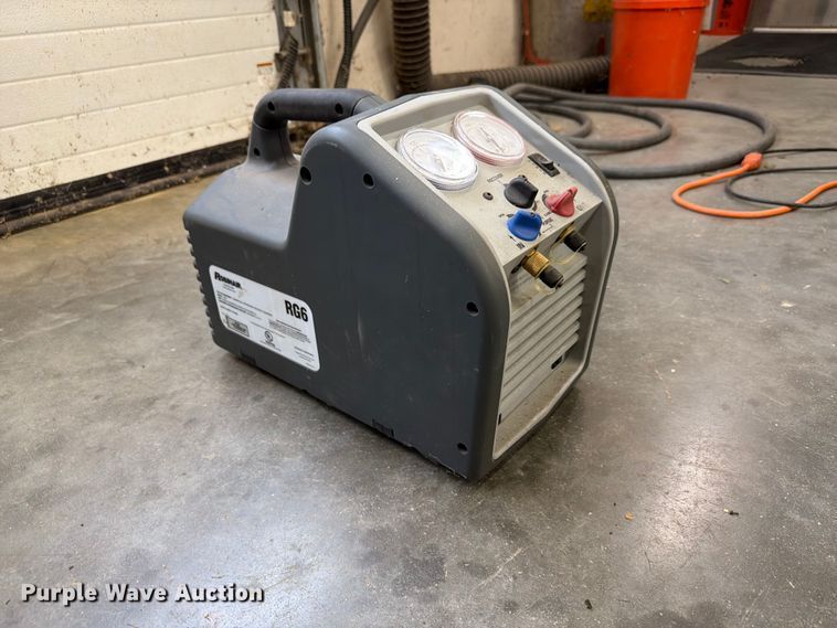 image for item FU0560 Robinair RG6 refrigerant recovery recycling machine
