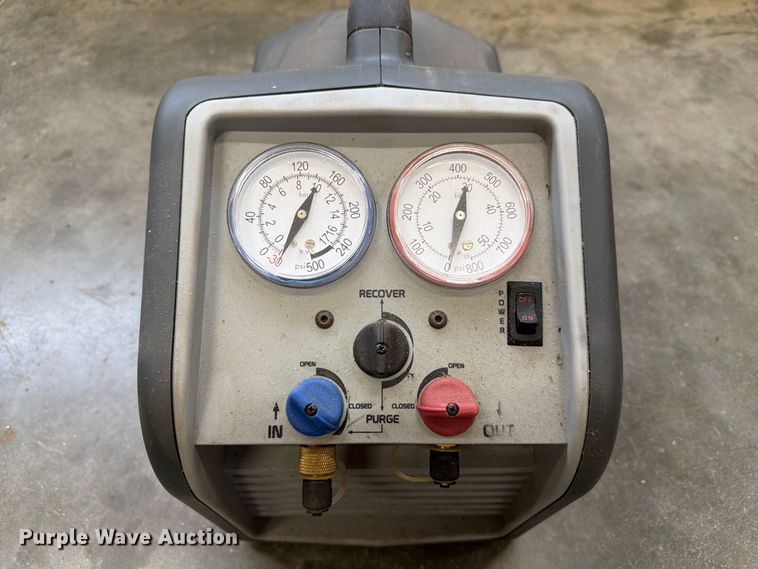 image for item FU0560 Robinair RG6 refrigerant recovery recycling machine