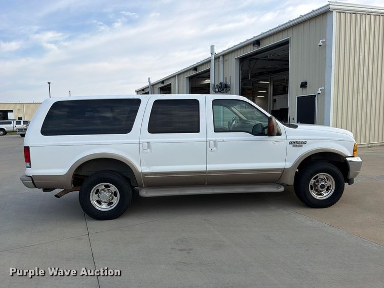 image for item FU1045 2000 Ford Excursion Limited SUV