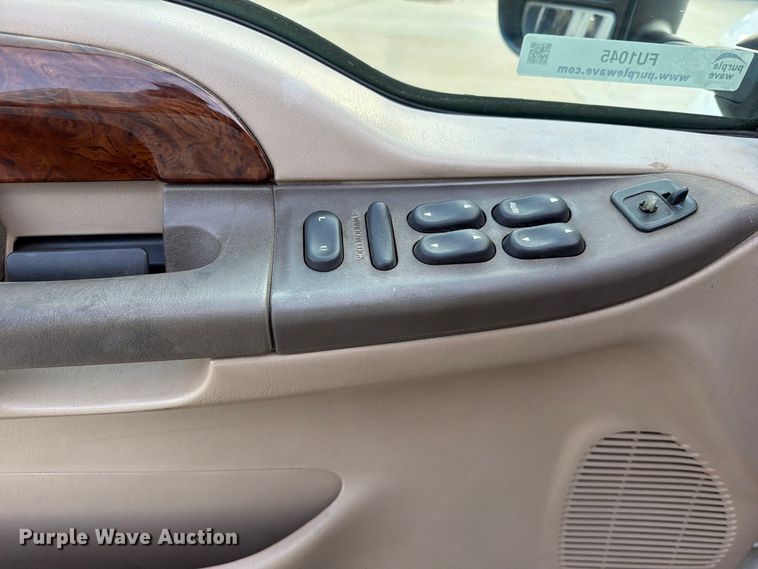 image for item FU1045 2000 Ford Excursion Limited SUV