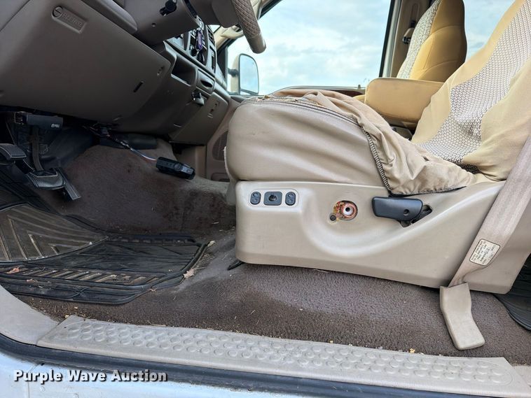 image for item FU1045 2000 Ford Excursion Limited SUV