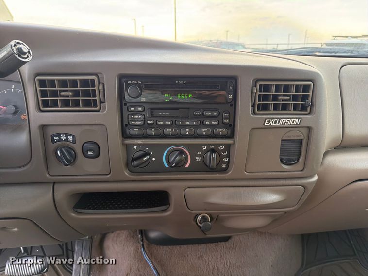 image for item FU1045 2000 Ford Excursion Limited SUV