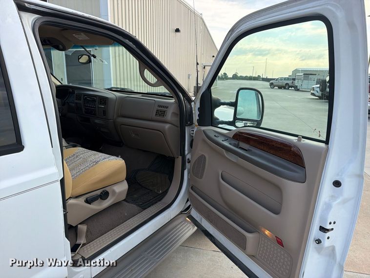 image for item FU1045 2000 Ford Excursion Limited SUV