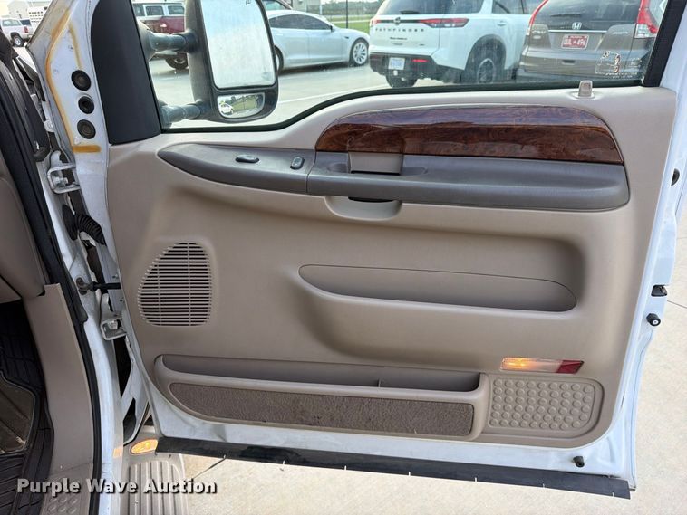 image for item FU1045 2000 Ford Excursion Limited SUV
