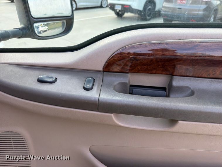 image for item FU1045 2000 Ford Excursion Limited SUV