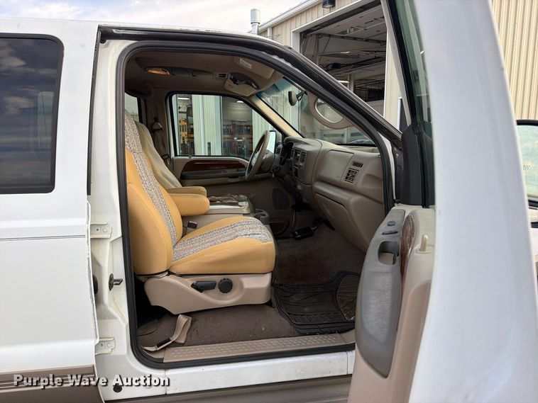 image for item FU1045 2000 Ford Excursion Limited SUV