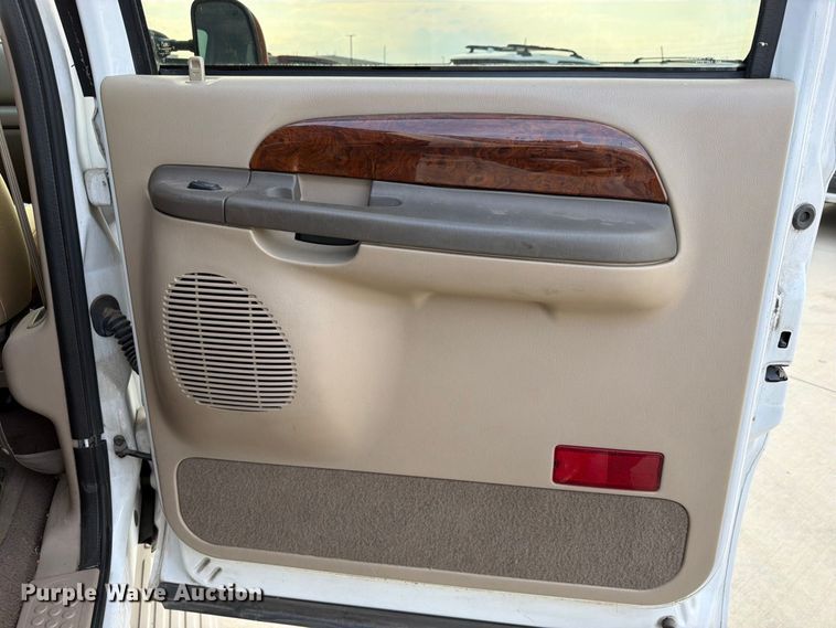 image for item FU1045 2000 Ford Excursion Limited SUV