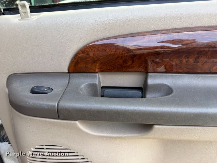 image for item FU1045 2000 Ford Excursion Limited SUV