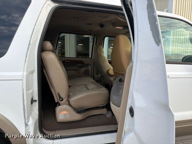 image for item FU1045 2000 Ford Excursion Limited SUV