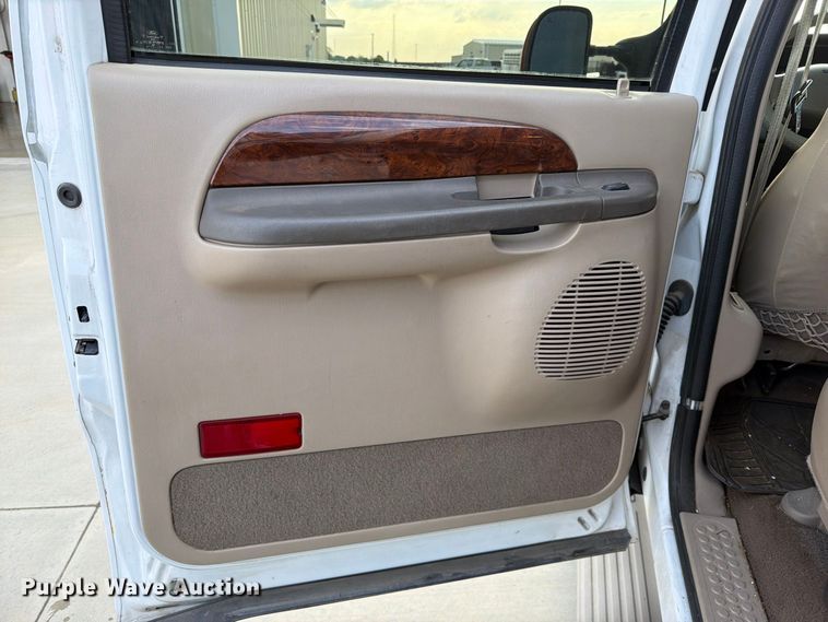 image for item FU1045 2000 Ford Excursion Limited SUV