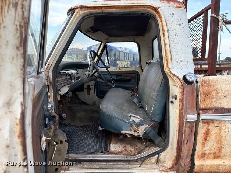 image for item FU1046 1970 Ford F100 pickup truck